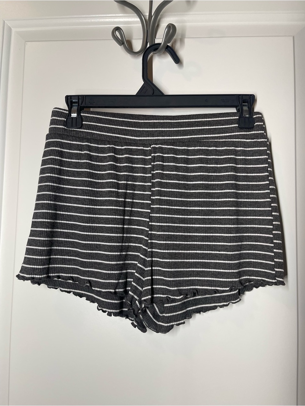 Maronie Gray White Striped Ribbed Lounge Pajama Set 2pc Tank Shorts Size Small - Picture 15 of 16